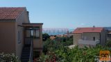 Krk- apartman u mirnom predjelu sa pogledom na more! (s1722)