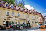 Iščemo natakarja v restavraciji pod ljubljanskim gradom