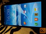 Galaxy note2 brezhibno deluje ekran čist.