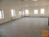 Sežana obrtna cona neživilska trgovina 70 m2
