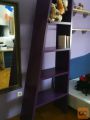 Regal temno vijolične barve s 5 policami 190x76x33